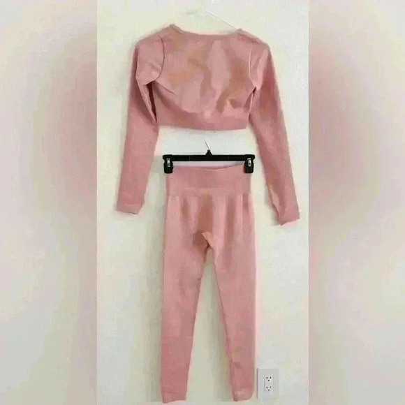 BoujeeRo 2 Piece Matching Active Set Size Medium - Picture 2 of 14